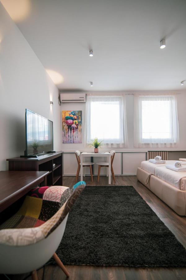5 Star Central Studio Skopje Exterior foto